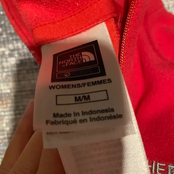 2 Northface Pullover - Picture 3 of 5